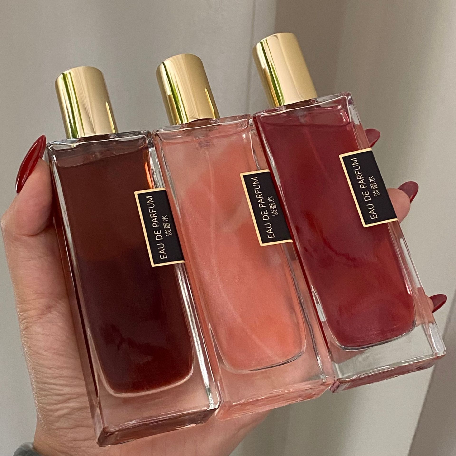 Perfume And Fragrance Are Same - Eau de toilette Reversal Paris pour
