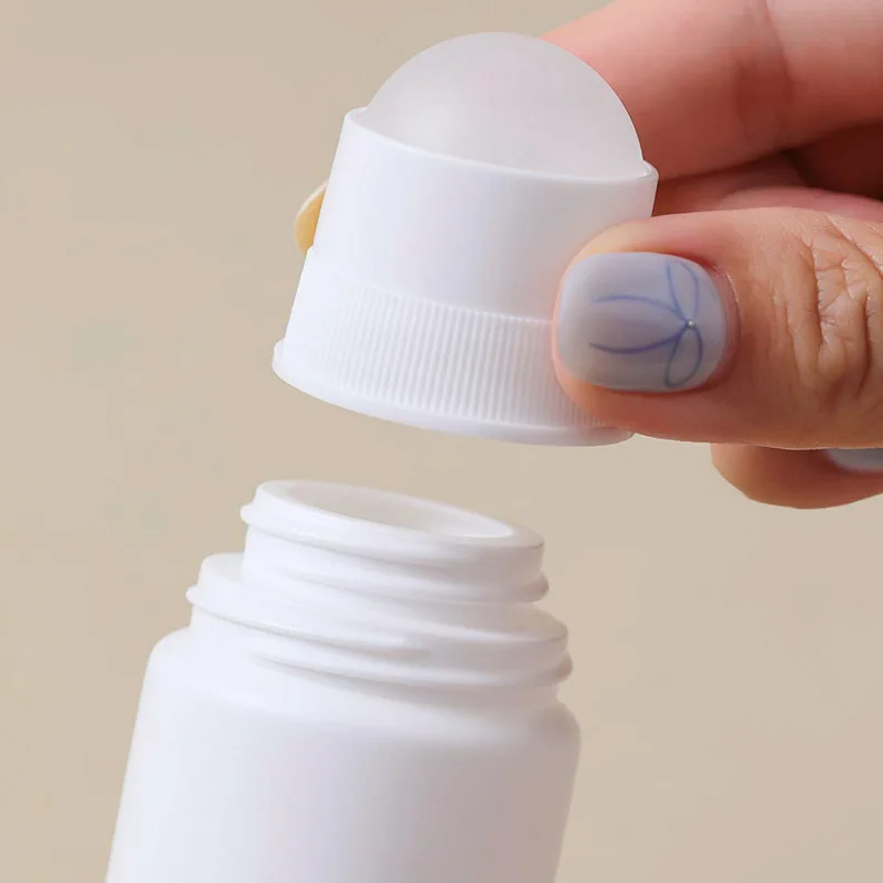 Perfume Quotes - Bouteille à roulettes en plastique vide
